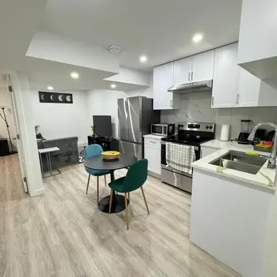 Modern Comfort in West Edmonton