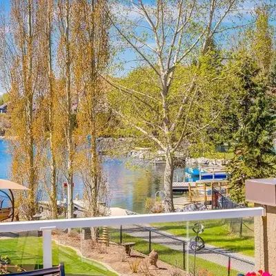 Calgary Lake House B&B