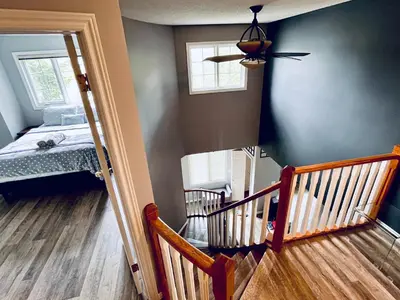 Gallery image of The Games House - Sleeps 8, 3 Bed, 3 Bath - Free Parking in Calgary
