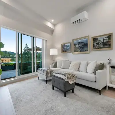 Whirlaway – Luxurious one bedroom Penthouse with study and 2 parking spots by Victoria Prime!