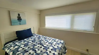 Gallery image of Spacious entire 4 bedroom home with two living rooms in Edmonton