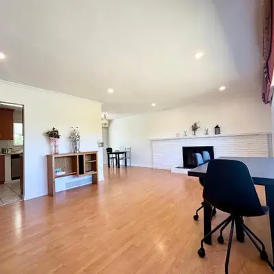 Spacious 5 Bedroom House Near YVR Airport