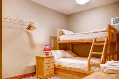 Gallery image of Snowbanks 1 in Big White