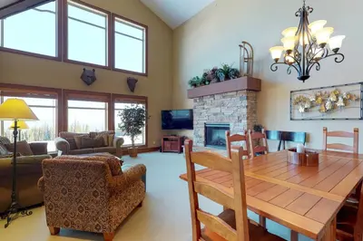 Gallery image of Spyglass 3F in Big White