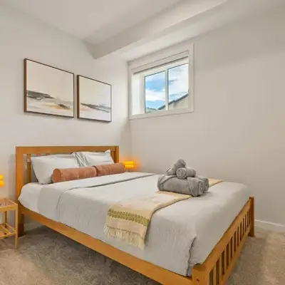 Cozy 2BR BSMT Suite with Board Games and Netflix