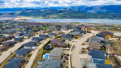 Gallery image of Hot Tub, Pool, City Views, close to Silver Star in Vernon