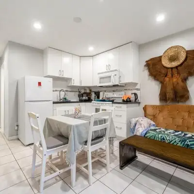 Spacious 3BR with Full Kitchen a n dFast Wi-Fi