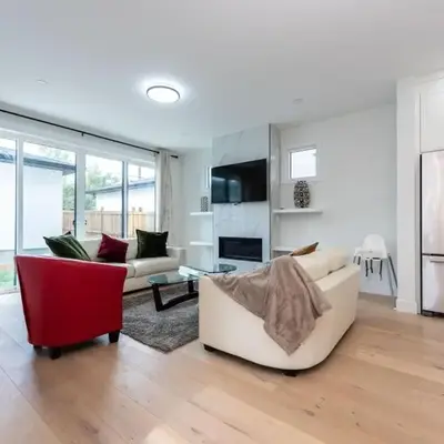 Luxury Home Near DT