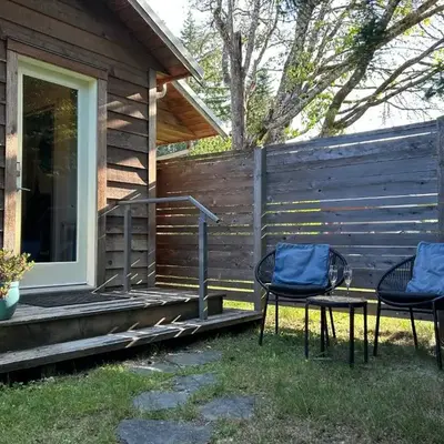 Studio Cedar Guest Cottage