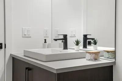 Gallery image of Luxurious Townhome in Aspen with King Bed Large Dining Area and Sleeps 8 in Calgary