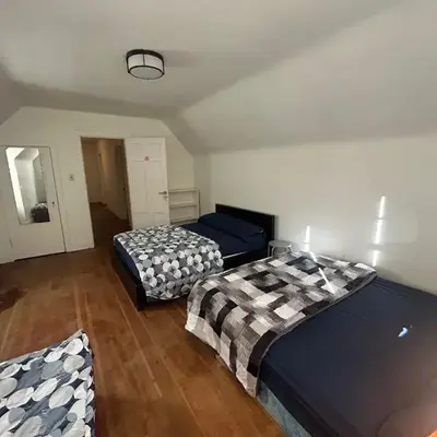 Vancouver Guest House - Airport 10 Min