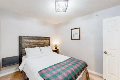 Gallery image of Hilltop Hideaway Condo - Legacy 401 in Big White