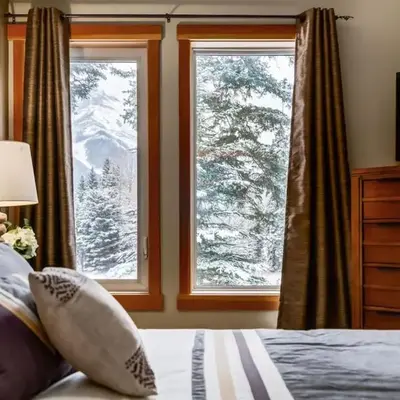Spacious Getaway near Banff with Heated Pool