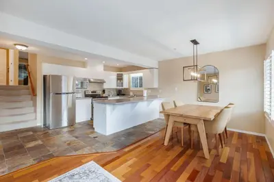 Gallery image of Free St Parking/Entire Local Family House/Sleep 8! in Vancouver