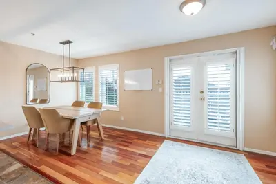 Gallery image of Free St Parking/Entire Local Family House/Sleep 8! in Vancouver