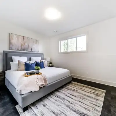 Bright Modern Suites-King Beds-NFLX-WiFi-LongStays