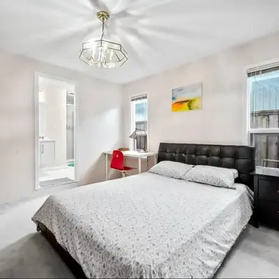 Bright Maple Suite