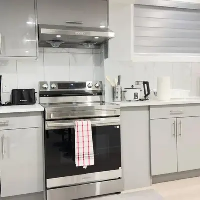 Zillion’s Bliss - Basement Suite