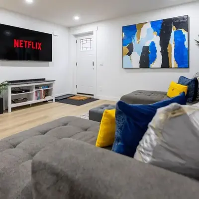 Cozy Quiet Suite - 2 Bedrooms and 2 Full Bathrooms
