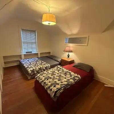 Vancouver Budget Guesthouse - Free Parking