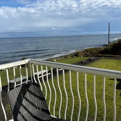 Jaspers Seaside Resort complex