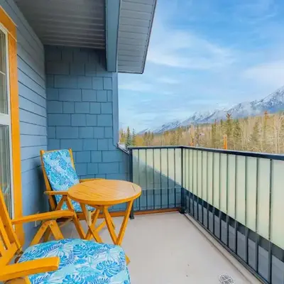 Corner Mountain View Retreat 2 Kings w Patio