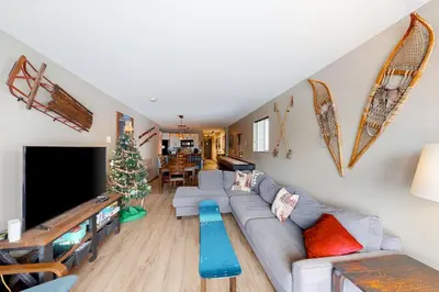 Gallery image of The Eagles #309 in Big White