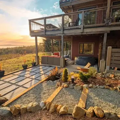 'The Lookout' Sea View Suite w Hot tub
