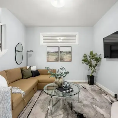 Modern 4BR Retreat 3 Baths Near to Banff&Airport