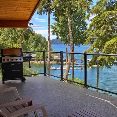 Wickham's Wake - 3BR Oceanfront - pet friendly