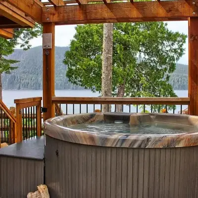 Oceanfront Suite with Hot Tub - No Pets - Sleep 4