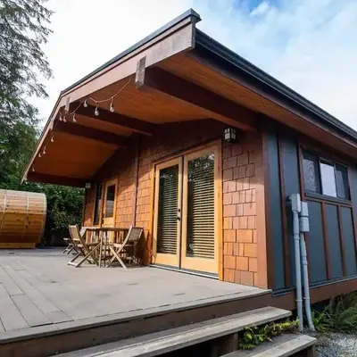 Explorer's Retreat Sauna & Bunkhouse & Fire pit