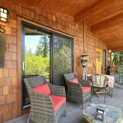 Quiet Romantic Getaway - Non Pet Friendly