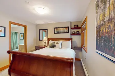 Gallery image of Coyote Creek Chalet in Big White