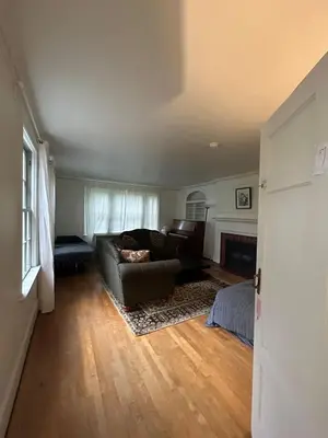 Gallery image of South Vancouver Guest House - Airport & Downtown Easy Access, Free Parking & Fast WiFi in Vancouver