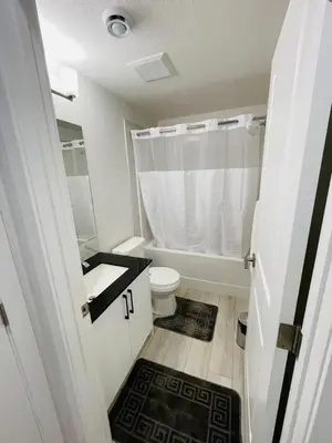 Gallery image of Modern Comfort in NW Calgary in Calgary