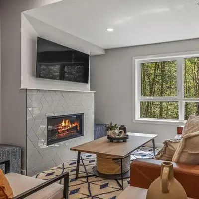 3BR Canmore Haven w/ BBQ and free parking