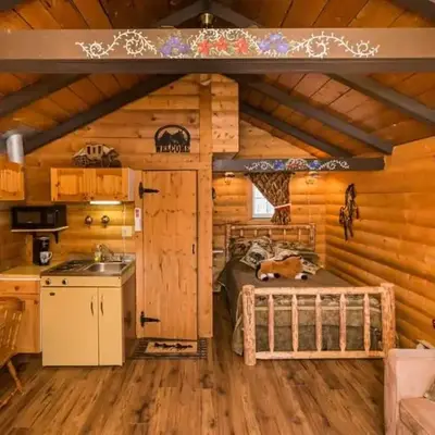 The Mustang Cabin - Bear Creek Cabins