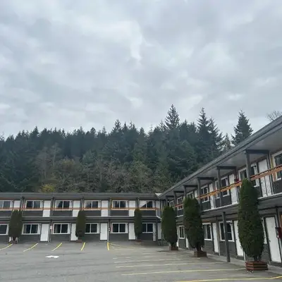 Chalet Inn