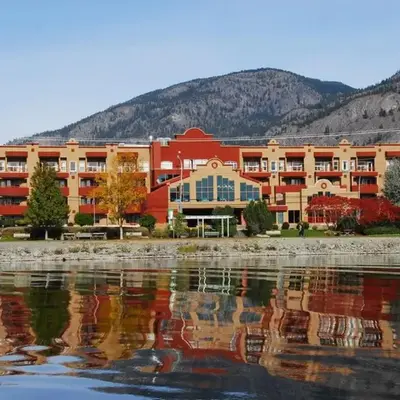 Holiday Inn Hotel & Suites Osoyoos by IHG