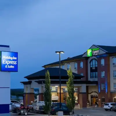 Holiday Inn Express & Suites Drayton Valley by IHG