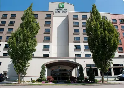 a rendering of the front of the hotel at Holiday Inn Express Vancouver Airport-Richmond by IHG in Richmond