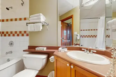 Gallery image of Cascade Lodge in Whistler