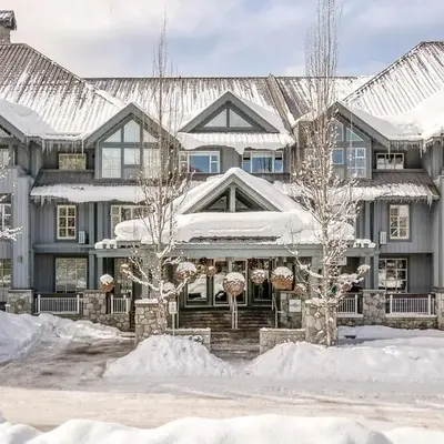 Glacier Lodge