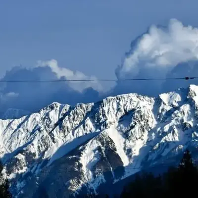 Mountainview 1 bedroom suite with check in services king size bed walk to Village WIFI cable TV free parking boot and glove warmer