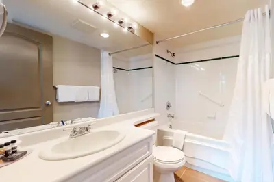 Gallery image of Town Plaza, Unit 256 in Whistler
