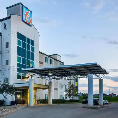 Motel 6-Grande Prairie