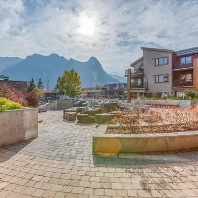 RidgeView Loft - Top Floor 2 Bed 2 Bath