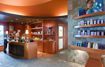 a wellness room with a counter in a salon at Harrison Hot Springs Resort & Spa in Harrison Hot Springs