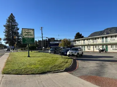 a street sign on the side of a road at Empire Motel in Penticton